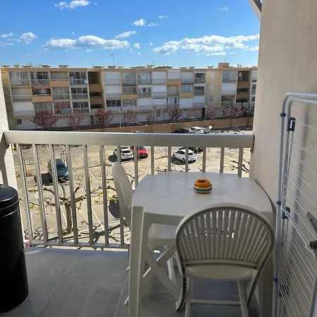 Cosy Avec Balcon Et Place De Parking Privee 4 Pers A Pied Apartmán Le Grau-du-Roi